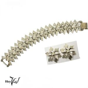 Vintage Coro Pegasus Articulated Bracelet Clip On Earring Set in Original Box